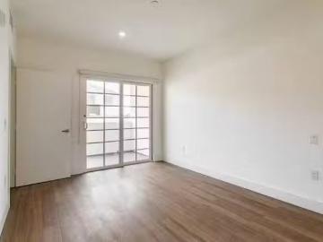Room in 4 Bedroom 3 Bathroom