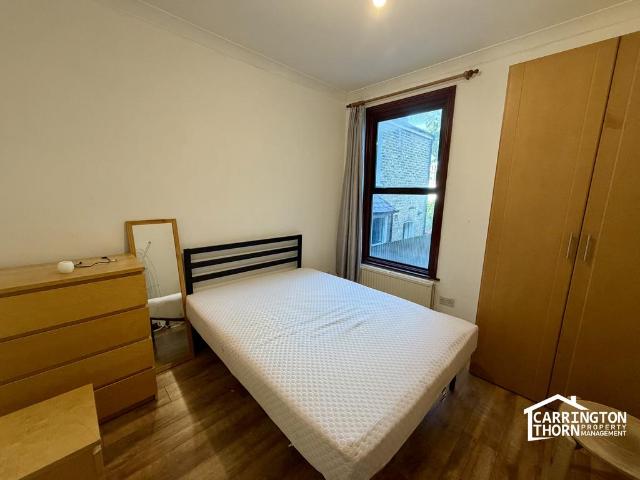 Room, Inverine Road, London 1 bed house of multiple occupation to rent £850 pcm £196 pw