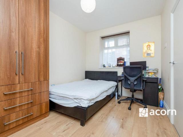ROOM LET* Ainsty Estate London SE16 3 bed house share to rent £1,125 pcm £260 pw