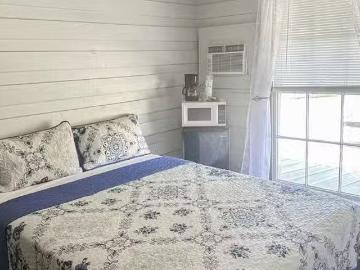 ROOM LISTED BY SUPER HOST! Located in the historic Arabella In.