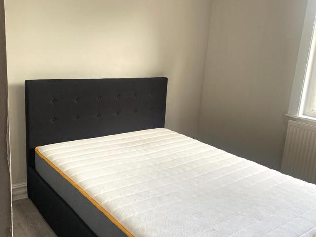 Room, Percy Road N12 1 bed in a house share to rent £850 pcm £196 pw