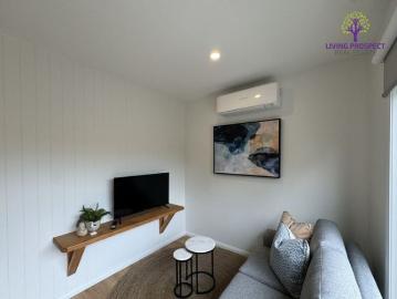 OFFERING 1 X WEEK FREE RENT Welcoming couples With Off Street Car Parking All Bills Included