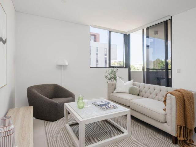 Room Sized Study with Balcony Access I Resort Style Facilities