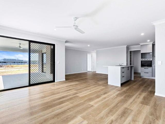 ROOM TO MOVE 2011m² BLOCK