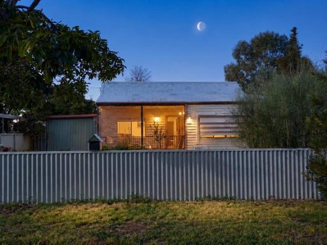 Room To Move In Red Cliffs