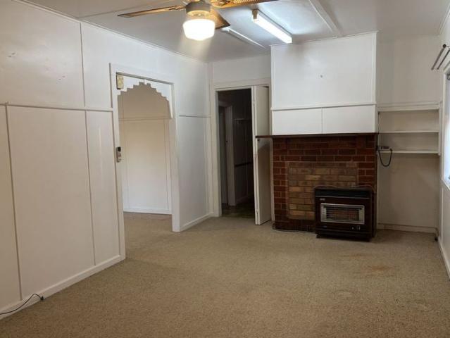 ROOM TO MOVE IN THE HEART OF DUNEDOO