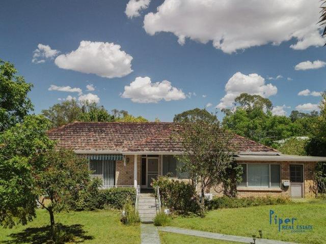 Room to Move Spacious Family Home Opposite Coolah Golf Course