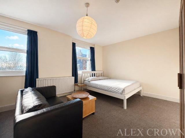 Room To Let