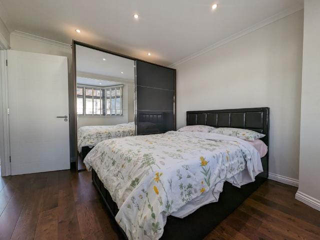 Room to Let Cool Oak Lane West Hendon NW9