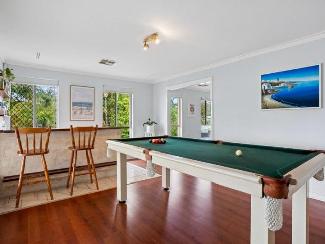 Room to live and entertain