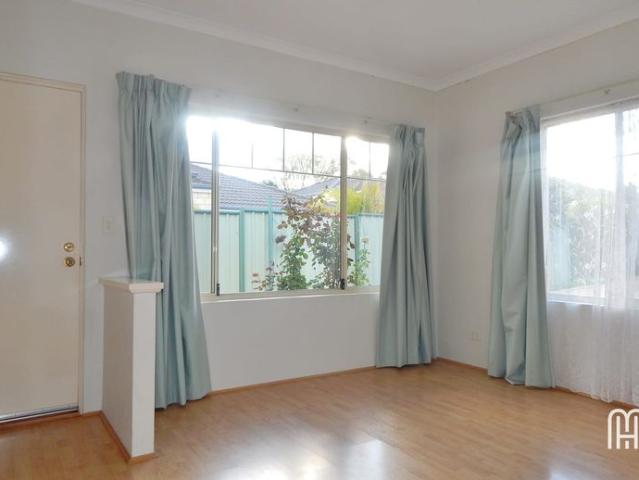 Room to Live, Minutes from the Shops & Coast