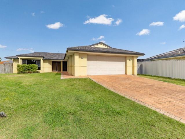 Room to Relax in the Heart of Urangan