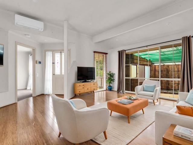 Room to Relax, Space to Entertain & Views to Love!
