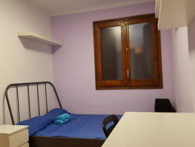 Room to rent in 4 bedroom apartment, Mataró
