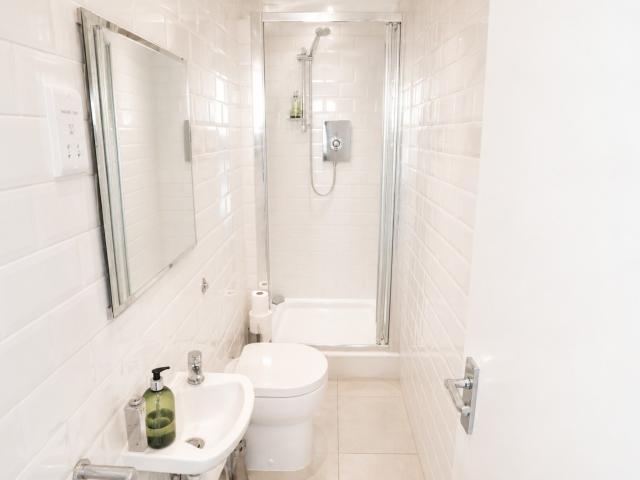 Room to rent on Walter Terrace, London