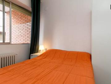 Room with double bed and private balcony for rent in 5 bedroom apartment in Ronda