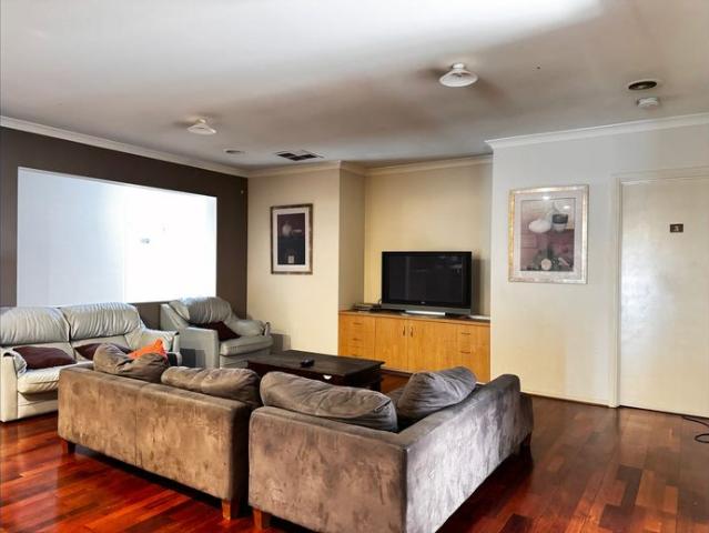 Room with ensuite for Rent in Friendly Shared House