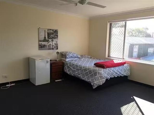 Room 18/22 24 Samdon Street, HAMILTON Property for rent Liste.