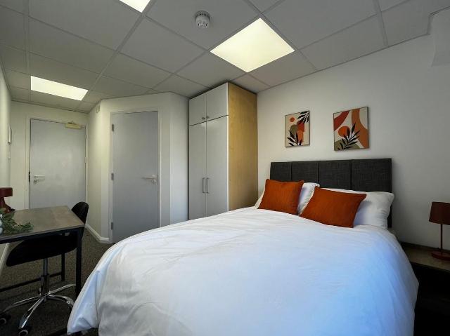 Room 105, Paris House, Hove BN3, Room to rent, £700 pcm | PrimeLocation