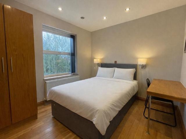 Room 113, West One, 55 57. 1 bed house of multiple occupation to rent £505 pcm £117 pw