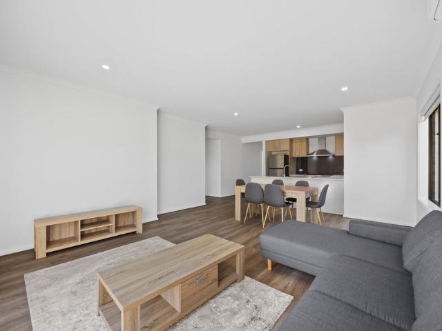 room 1/11 Castle Court, Ballarat East, VIC, 3350