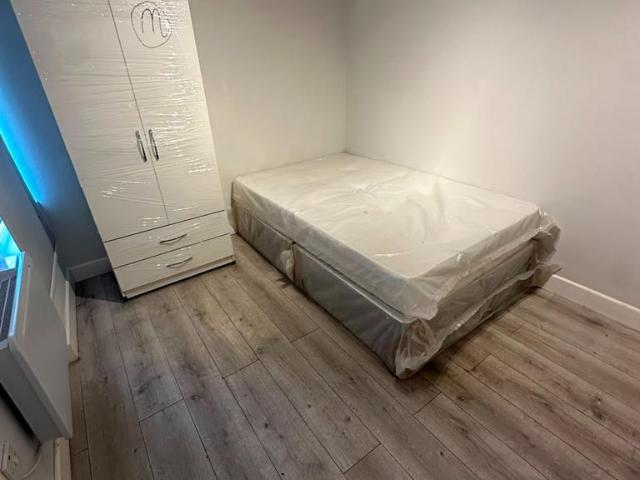 Room 1 1 bed in a house share to rent £1,100 pcm £254 pw