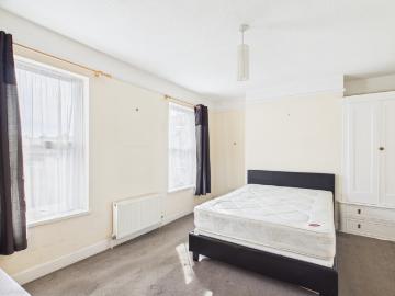 Room 1, 23 Marle Hill Road, Cheltenham, 1 bedroom, Terraced
