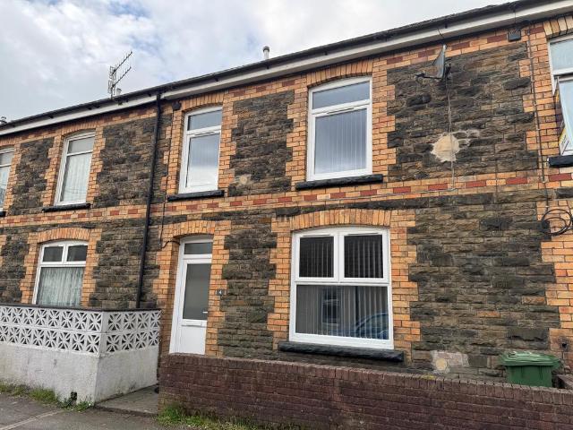 Room 1, 4 Rees Terrace, Pontypridd 1 bed in a house share to rent £525 pcm £121 pw