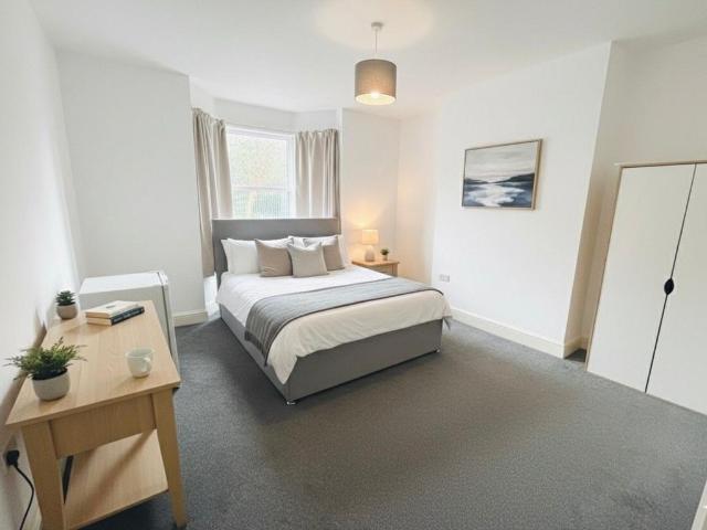 Room 1 Carlton Road, Boston, PE21 8NS 1 bed in a house share to rent £520 pcm £120 pw