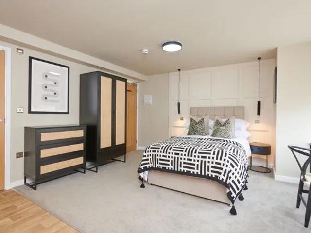 Room 1, Chandos street NG4 2LS, Property for rent