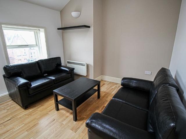 Room 1, Apt 12, 21 Hyde Terrace