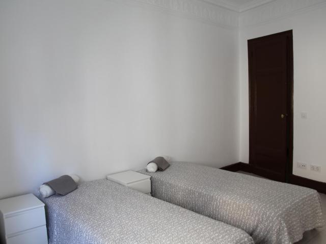 ROOM 1 Great double bed near Universidad Internacional Menéndez Pelayo