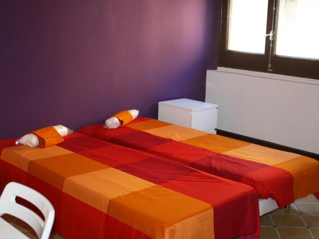 ROOM 1 Modest twin bedroom close to Palau de la Música Catalana