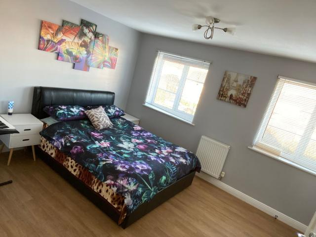 Jennetts Park, Bracknell RG12, 1 bed terraced house to rent, £795 pcm | PrimeLocation