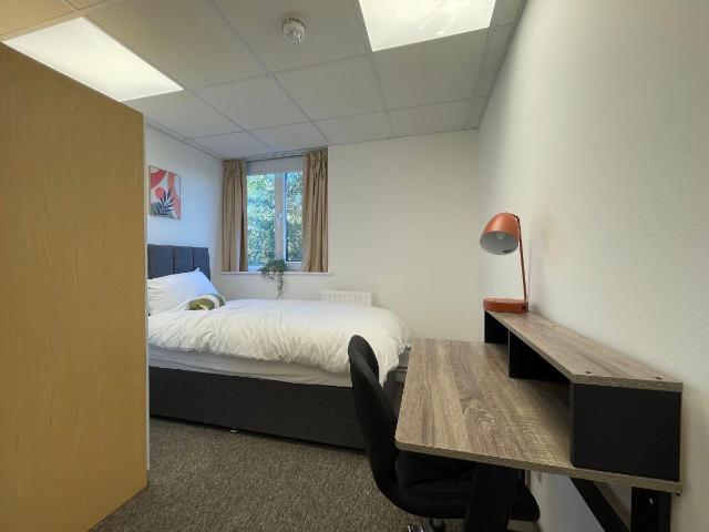 Room 211, Paris House, Hove BN3, Room to rent, £650 pcm | PrimeLocation