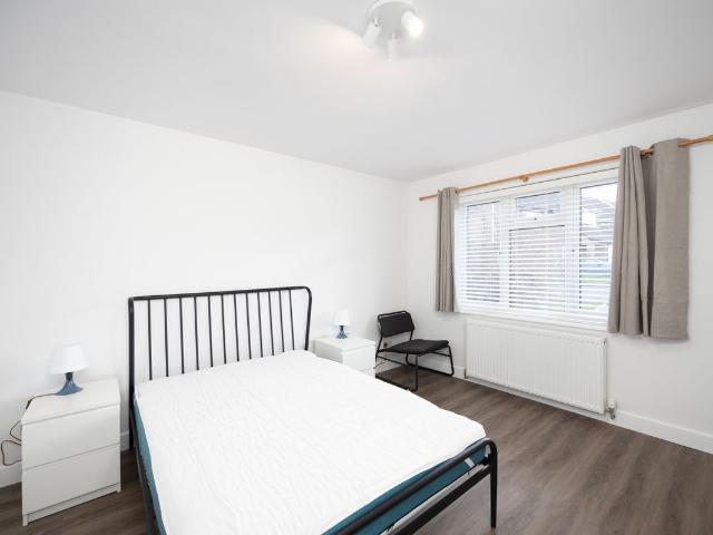 Room 2, 104 Kynaston Avenue, Aylesbury, Buckinghamshire HP21, 1 bed property to rent, £775 pcm | PrimeLocation