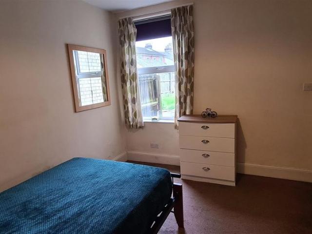 Room 2, 170 Victoria Road, Cambridge CB4, 6 bed shared accommodation to rent, £725 pcm | PrimeLocation