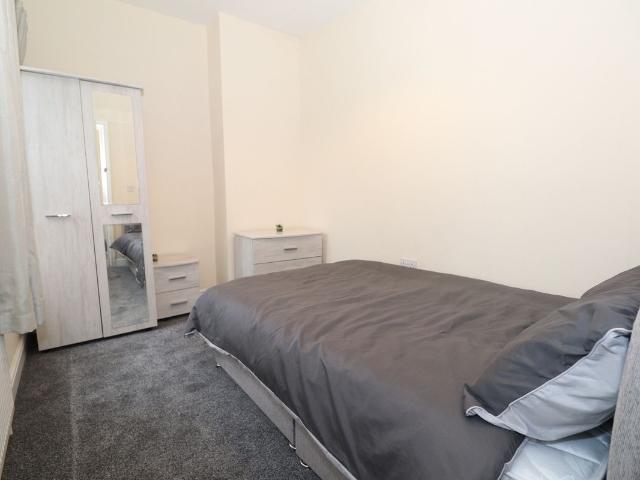 Room 2 @ 23 Samuel Street, Crewe CW1, 4 bed shared accommodation to rent, £420 pcm | PrimeLocation