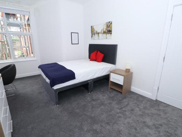 Room 2 @ 267 Walthall Street, Crewe, CW2 8 bed house share to rent £575 pcm £133 pw