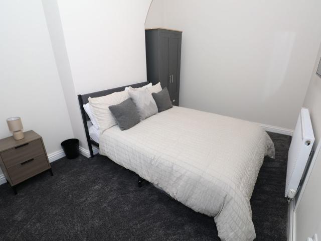 Room 2 @ 91 West Street, Crewe CW1, 4 bed shared accommodation to rent, £595 pcm | PrimeLocation