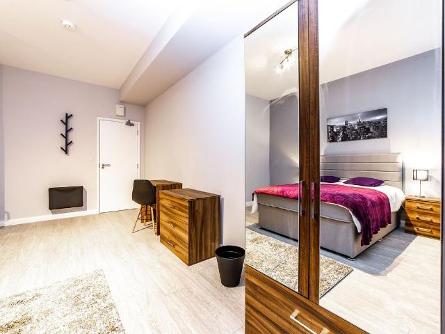 Room 2, Apartment 9, Amicus House WA10, Room to rent, £595 pcm | PrimeLocation