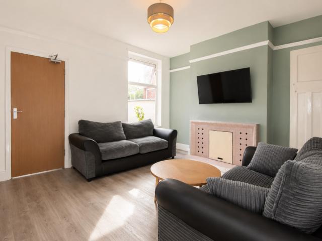 Room 2 of 4, Hollis Road, Coventry | Cloud9 Estates
