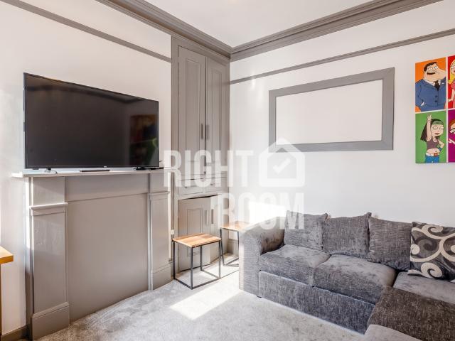 Room 2, Manners Road, Southsea, PO4 0BA
