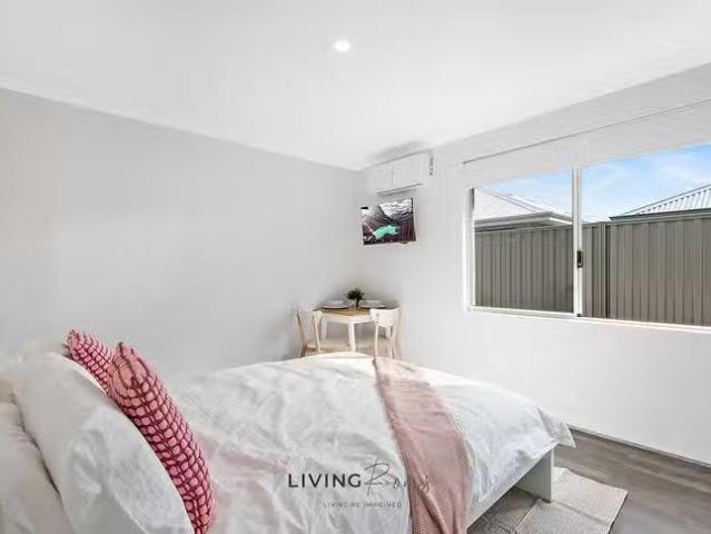 ROOM 2 Tangelo Grove, South Yunderup, WA 6208