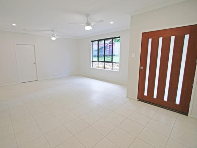 Room 3 2/45 Kinarra StreetAshmore QLD 4214, Australia