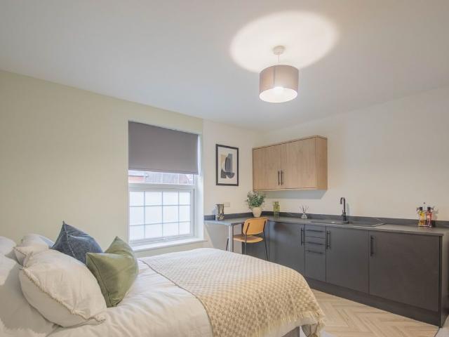 Room 3 50 Hemlock Avenue, Long Eaton, Nottingham NG10, 1 bed flat to rent, £650 pcm | PrimeLocation