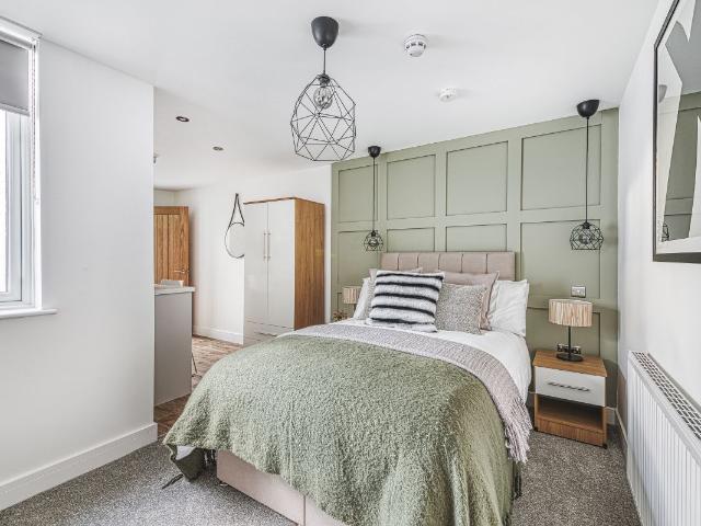 Room 3, Bennett Street NG10, Studio to rent, £700 pcm | PrimeLocation