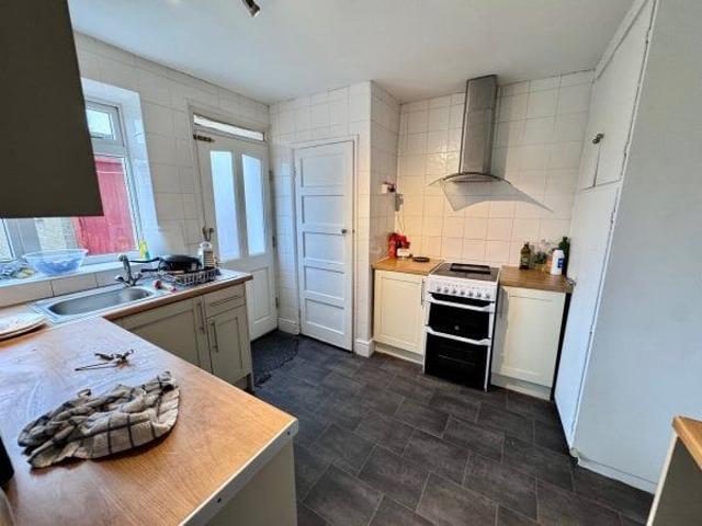 Room 3, Failsworth Close, NG11, Property for rent