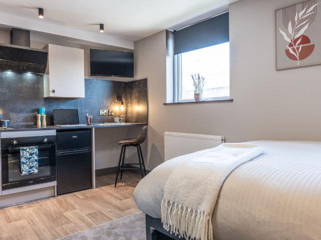 Room 3, Salisbury Street DE23, Studio to rent, £700 pcm | PrimeLocation