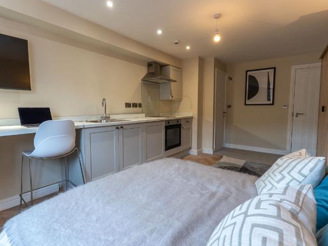 Room 3, Wolfa Street DE22, Studio to rent, £775 pcm | PrimeLocation